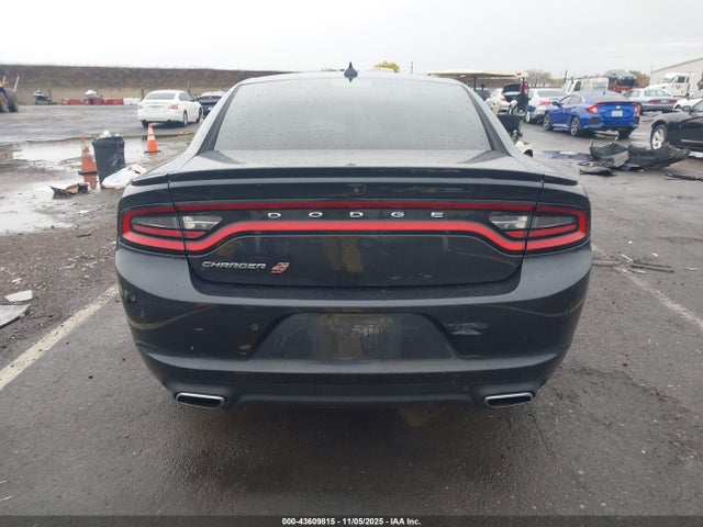 2C3CDXJG9JH115557 Dodge Charger Gt Awd