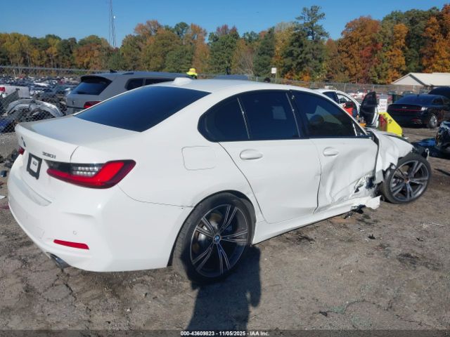 2023 BMW 330I 3MW69FF06P8C97329 Photo 3