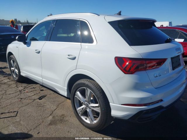 2020 AUDI Q3 WA1DECF31L1121912 Photo 2