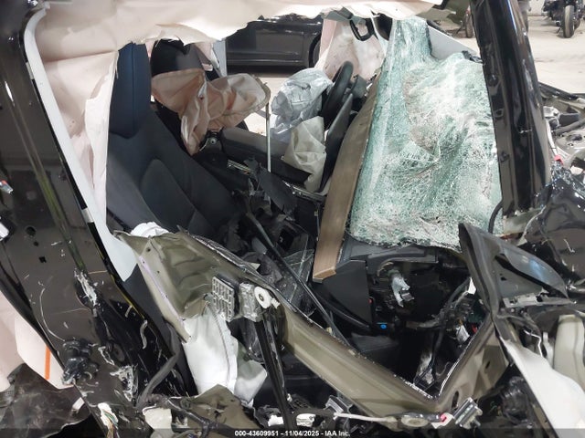 2024 TESLA MODEL Y 7SAYGDEEXRA327773 Photo 4