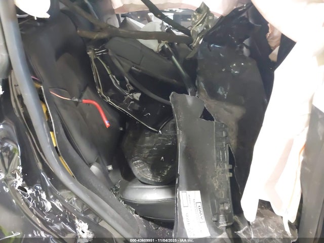 2024 TESLA MODEL Y 7SAYGDEEXRA327773 Photo 7