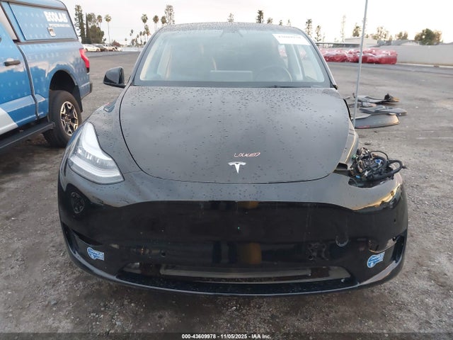 Продаж на аукціоні авто 2021 Tesla Model Y Long Range Dual Motor All-wheel Drive, vin: 5YJYGDEE2MF222671, номер лоту: 43609978