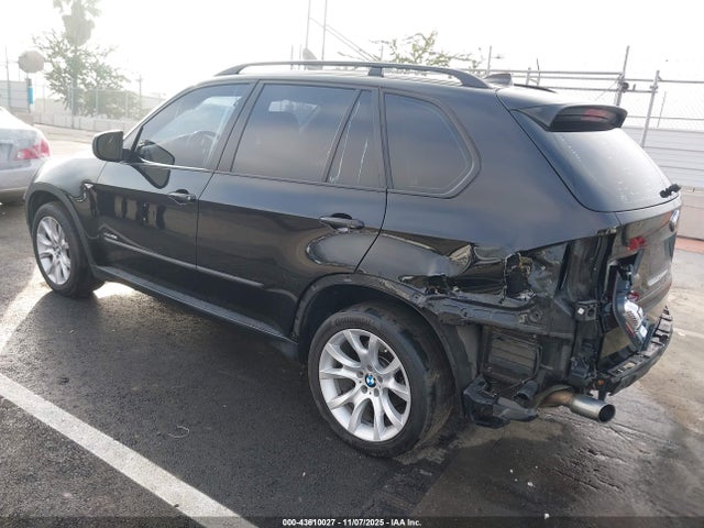 2013 BMW X5 5UXZV4C52D0G52892 Photo 2