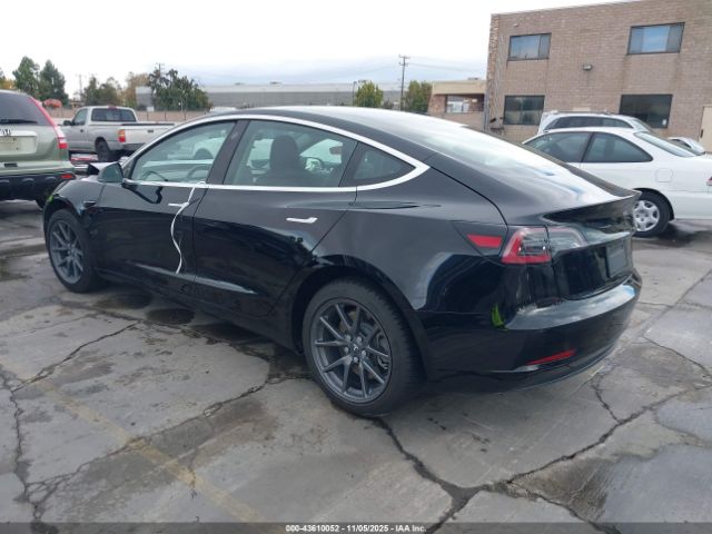 2019 TESLA MODEL 3 5YJ3E1EA7KF399161 Photo 2