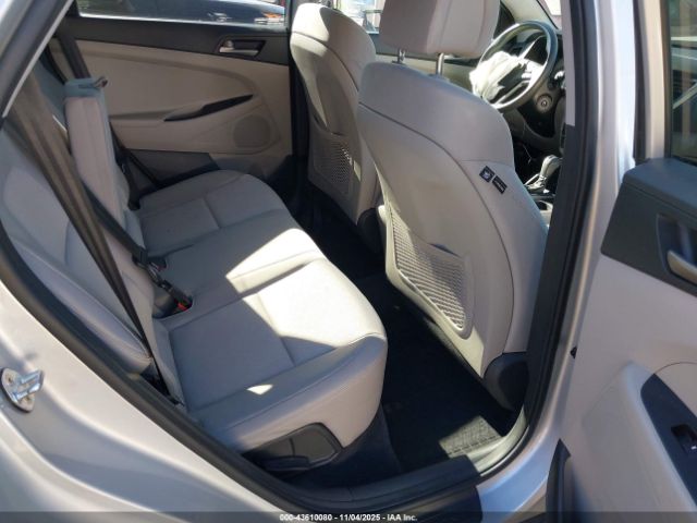 2018 HYUNDAI TUCSON KM8J3CA49JU778804 Photo 7