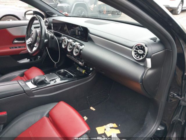 2019 MERCEDES-BENZ A 220 WDD3G4FB5KW019822 Photo 4