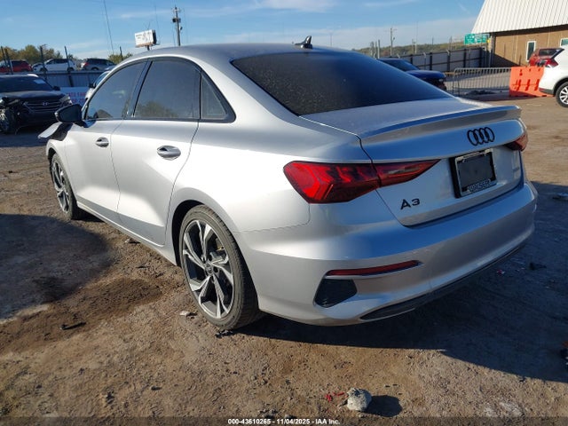 2023 AUDI A3 WAUGUDGY7PA013142 Photo 2