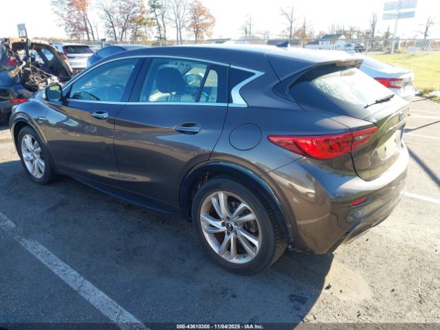 2017 INFINITI QX30 SJKCH5CP2HA036139 Photo 2