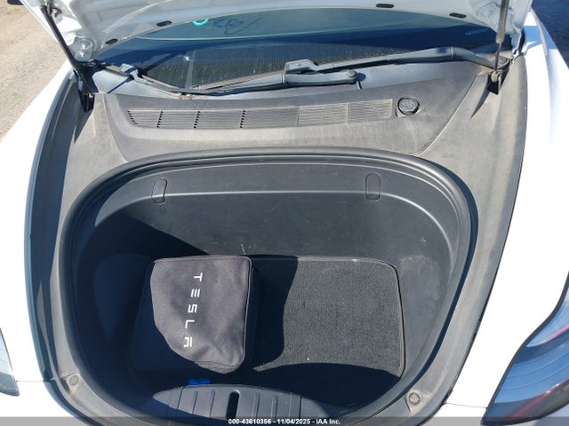 2018 TESLA MODEL 3 5YJ3E1EA3JF076207 Photo 9