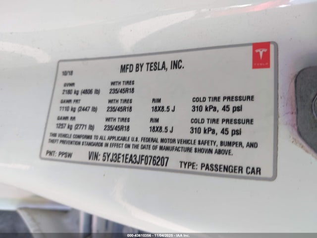 2018 TESLA MODEL 3 5YJ3E1EA3JF076207 Photo 8