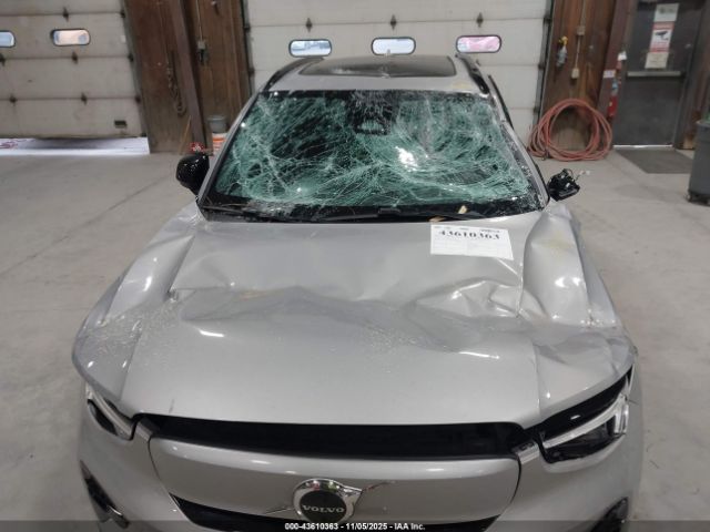 2023 VOLVO XC40 RECHARGE PURE ELECTRIC YV4ED3UL8P2106790 Photo 5