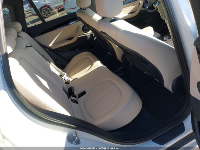 2022 BMW X1 WBXJG9C03N5V21453 Photo 7