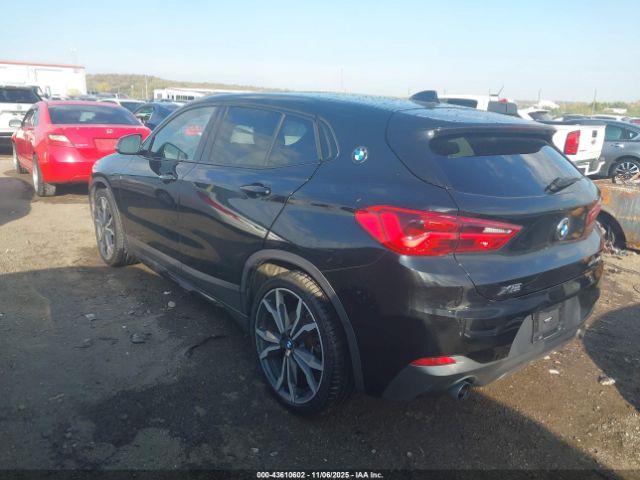 2018 BMW X2 WBXYJ5C37JEF80408 Photo 2