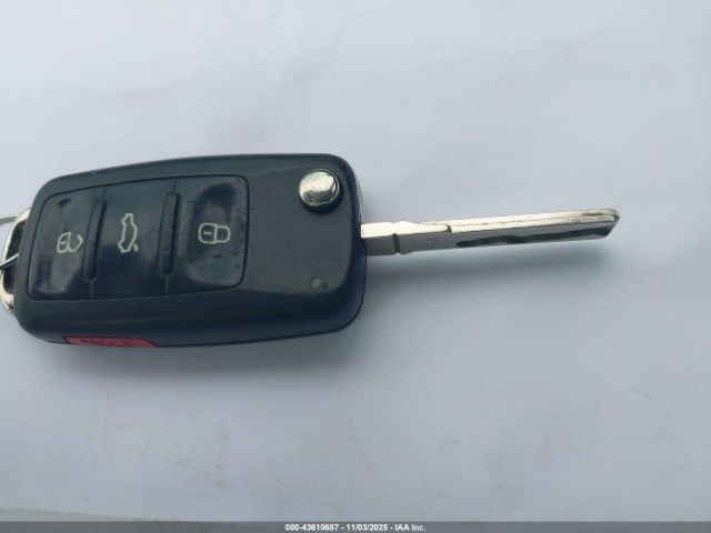 2013 VOLKSWAGEN BEETLE 3VWVA7AT6DM661794 Photo 10