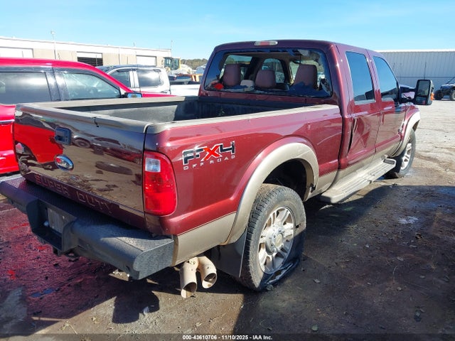 2011 FORD F-350 1FT8W3BT8BEB39583 Photo 3