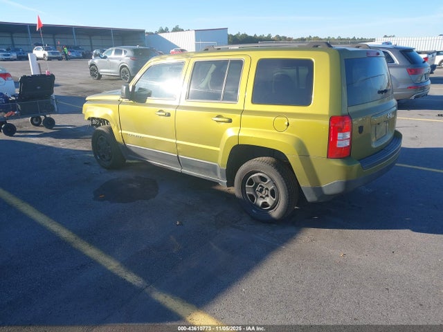 2012 JEEP PATRIOT 1C4NJPBA0CD565847 Photo 2