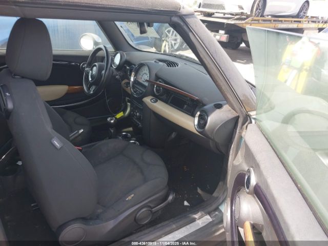 2011 MINI COOPER S WMWZP3C56BTX84436 Photo 4