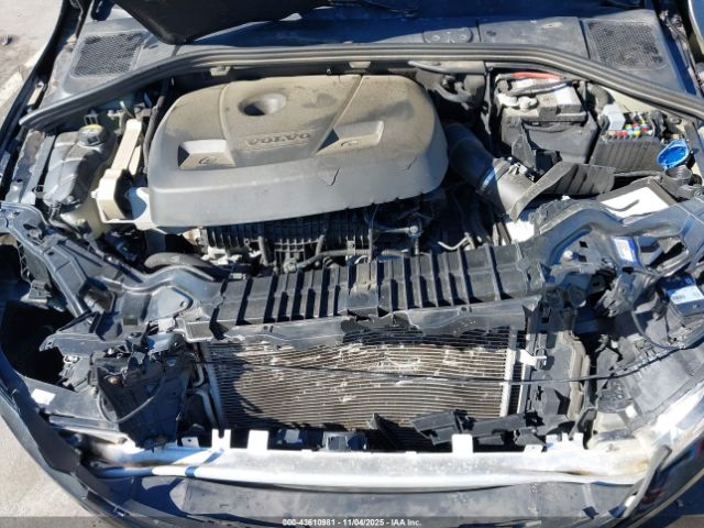 2017 VOLVO S60 YV126MFL5H2428883 Photo 9