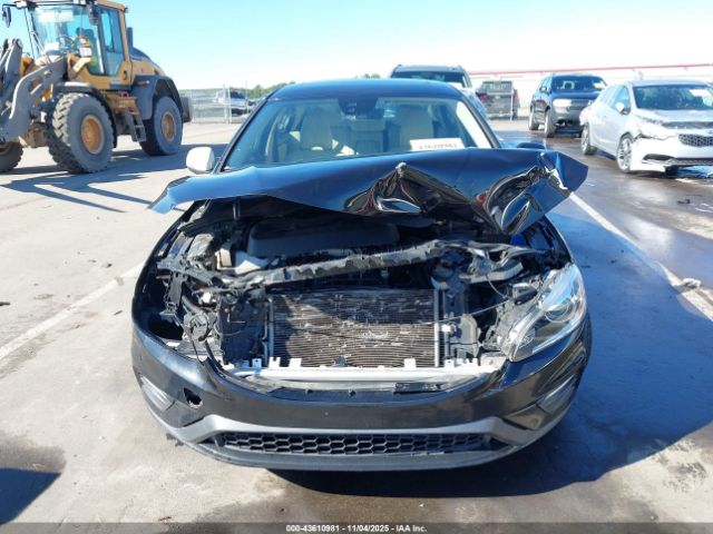2017 VOLVO S60 YV126MFL5H2428883 Photo 5