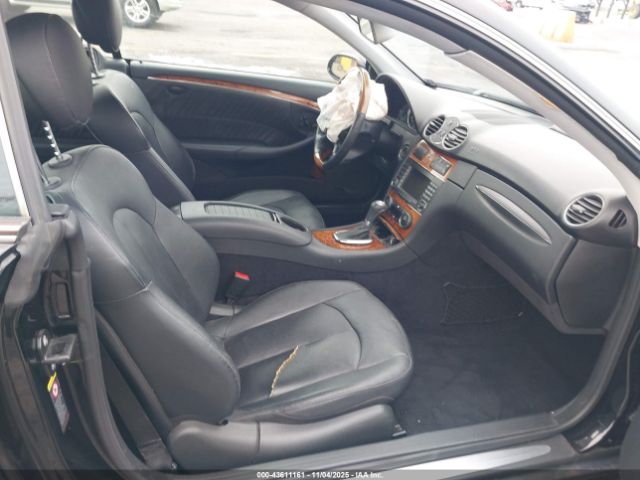 2009 MERCEDES-BENZ CLK 550 WDBTJ72H69F259168 Photo 4