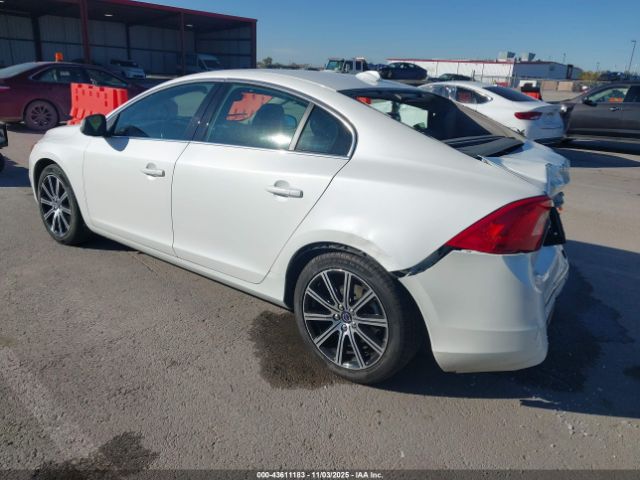 2018 VOLVO S60 INSCRIPTION LYV402TM8JB172552 Photo 2