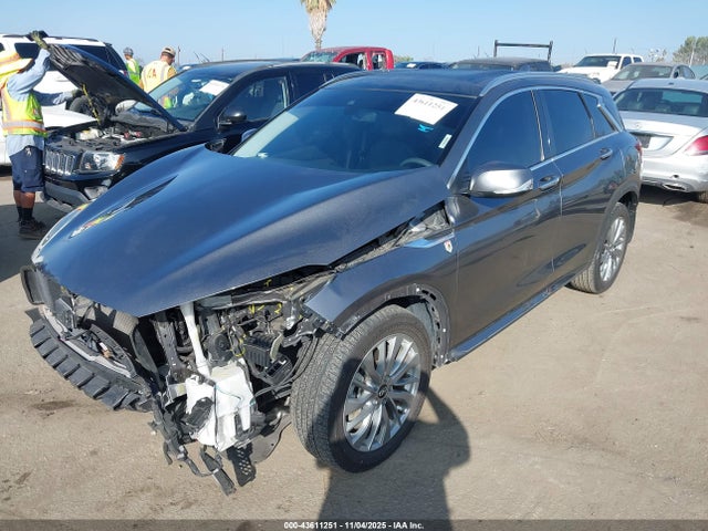Infiniti Qx50 Luxe 2023 3PCAJ5BA5PF113412 Image 2
