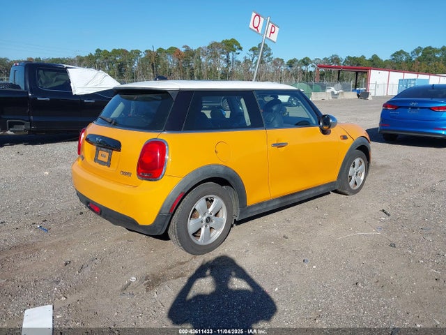 2016 MINI HARDTOP WMWXP5C53G3B14095 Photo 3