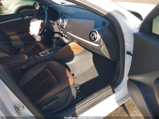 2016 AUDI A3 WAUB8GFF3G1096567 Photo 4