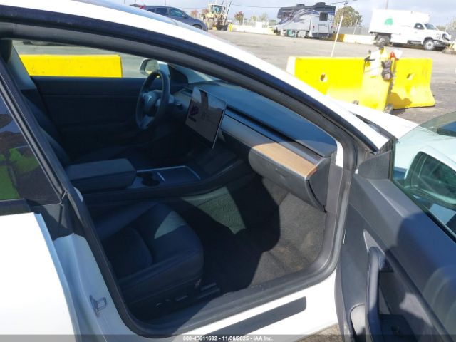 2021 TESLA MODEL 3 5YJ3E1EA9MF930461 Photo 4