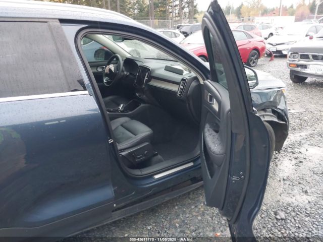 2019 VOLVO XC40 YV4162UL8K2111354 Photo 4
