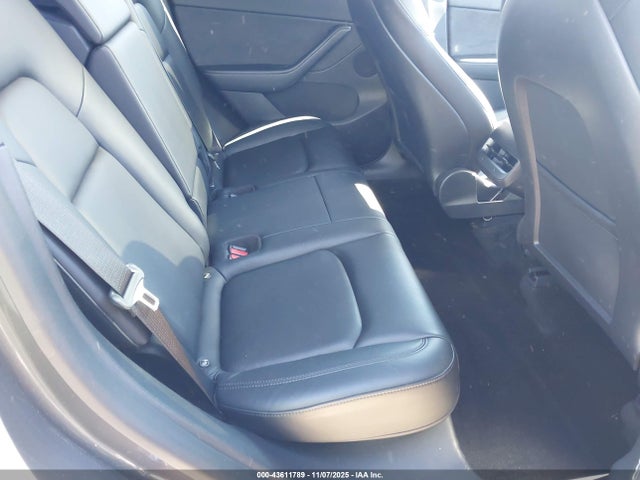2021 TESLA MODEL Y 5YJYGDEE8MF245985 Photo 7
