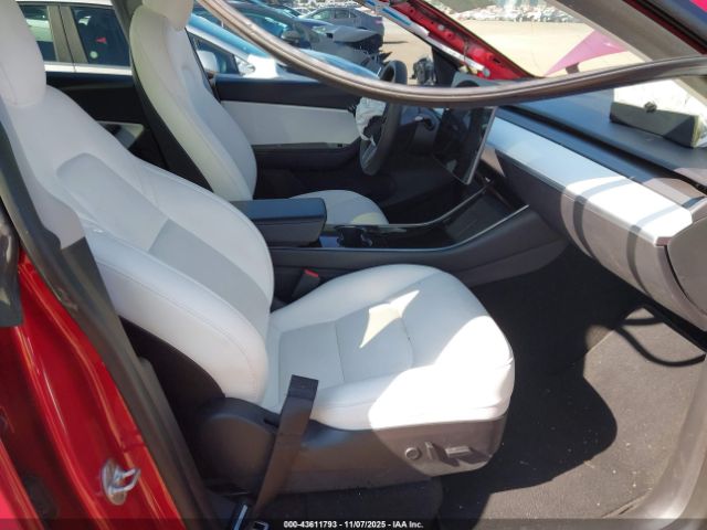 2021 TESLA MODEL Y 5YJYGDEF6MF076249 Photo 4