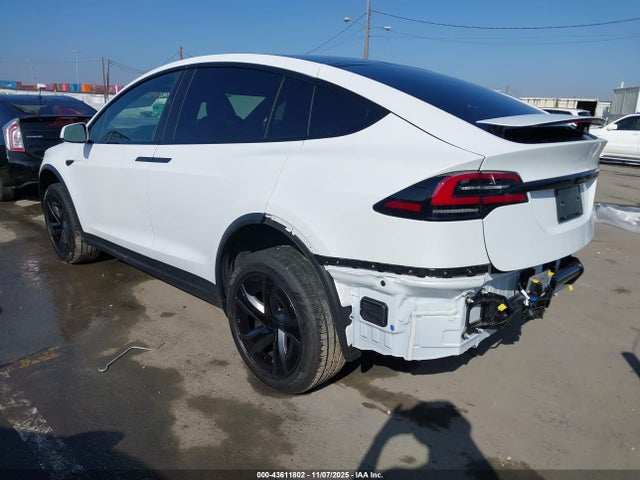 2026 TESLA MODEL X 7SAXCDE55TF474455 Photo 2