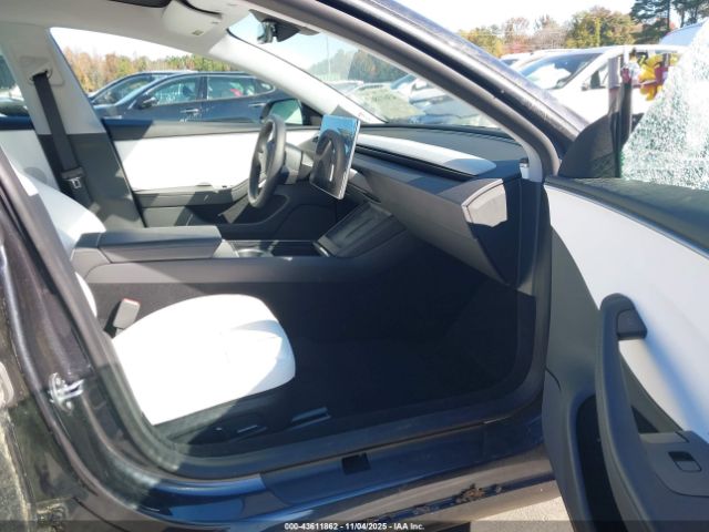 2025 TESLA MODEL 3 5YJ3E1EA7SF904003 Photo 4