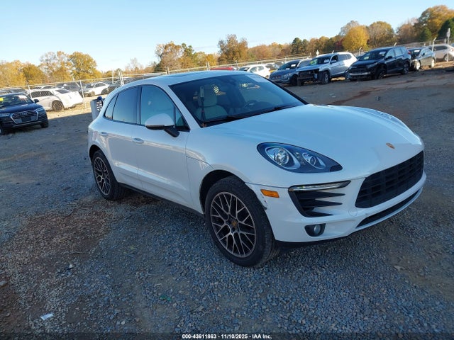 2018 PORSCHE MACAN WP1AB2A58JLB33897 Photo 0