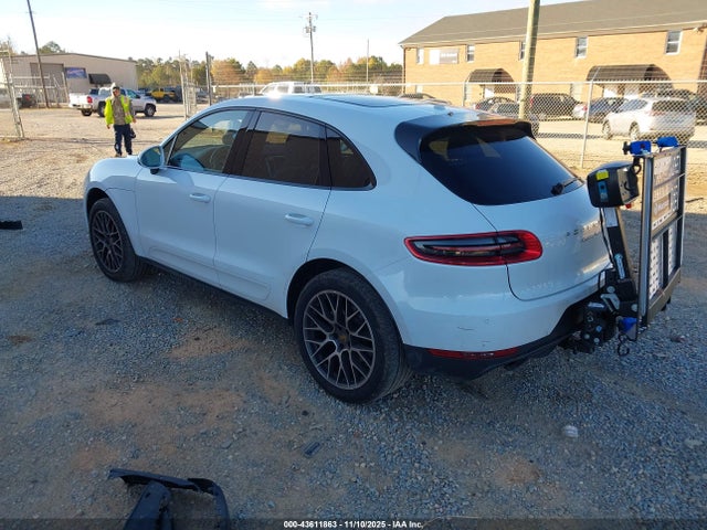 2018 PORSCHE MACAN WP1AB2A58JLB33897 Photo 2