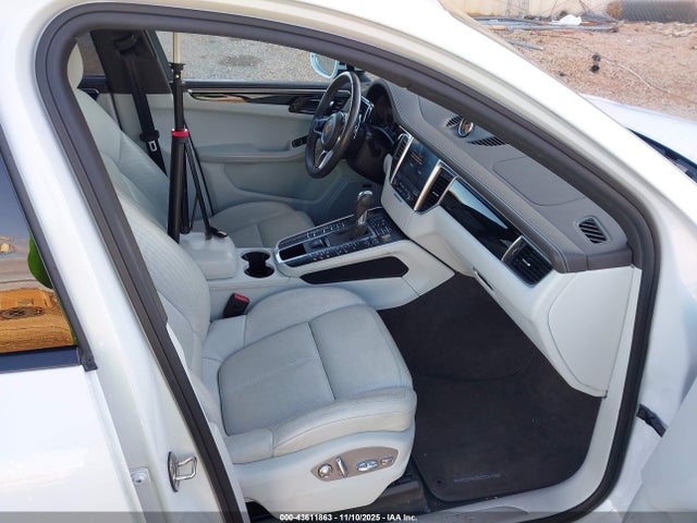 2018 PORSCHE MACAN WP1AB2A58JLB33897 Photo 4