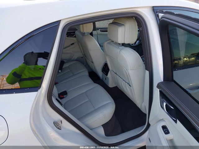 2018 PORSCHE MACAN WP1AB2A58JLB33897 Photo 7
