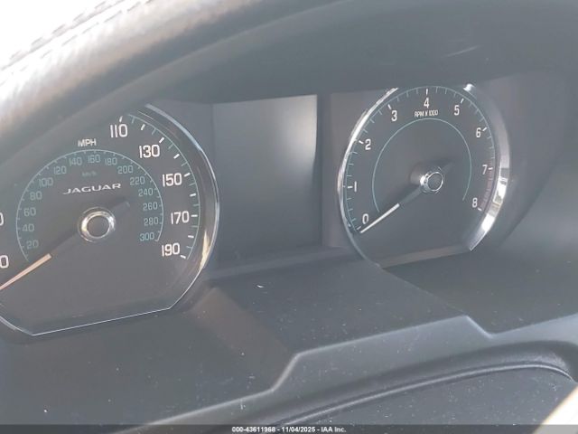 2015 JAGUAR XF SAJWA0F73F8U63466 Photo 6