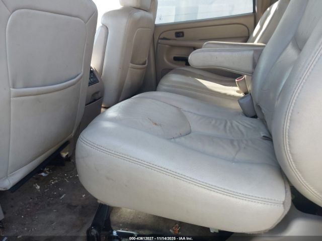 2004 GMC YUKON XL 1500 1GKEC16Z34J301925 Photo 7