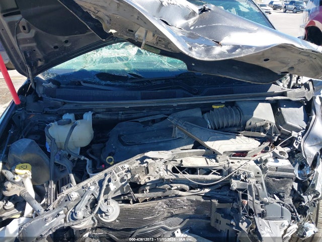 2021 Chrysler Voyager Lx მანქანა იყიდება აუქციონზე, vin: 2C4RC1CG5MR519733, აუქციონის ნომერი: 43612073