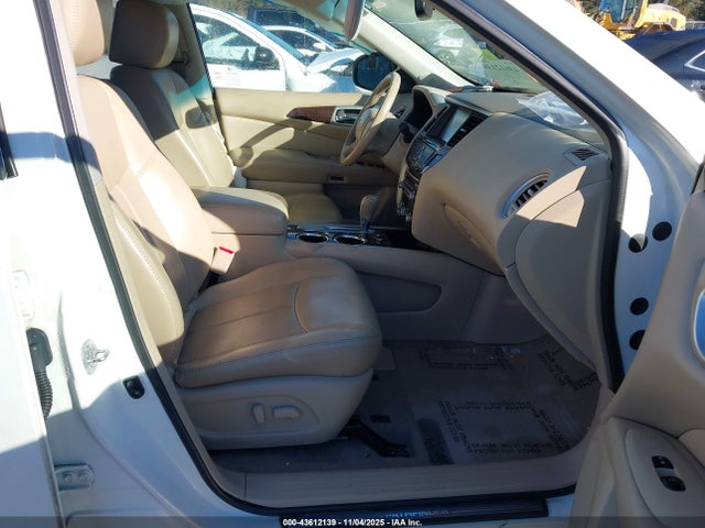Продажа на аукционе авто 2014 Nissan Pathfinder Platinum, vin: 5N1AR2MN8EC652250, номер лота: 43612139