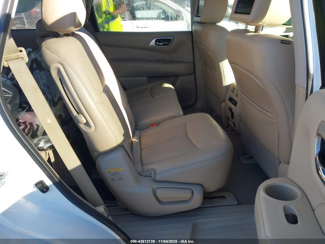 Продажа на аукционе авто 2014 Nissan Pathfinder Platinum, vin: 5N1AR2MN8EC652250, номер лота: 43612139