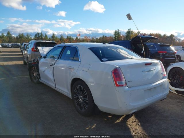 2014 CHRYSLER 300 2C3CCAGG5EH190334 Photo 2