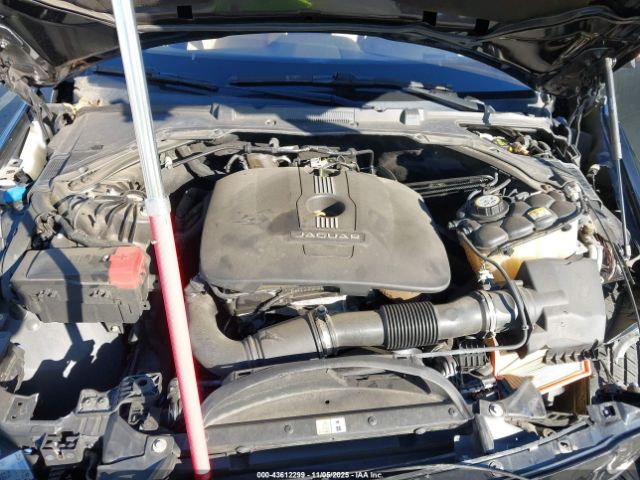 2017 JAGUAR XE SAJAR4BG2HA967387 Photo 9