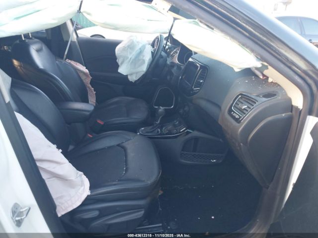 2019 JEEP COMPASS 3C4NJDBB6KT665175 Photo 4