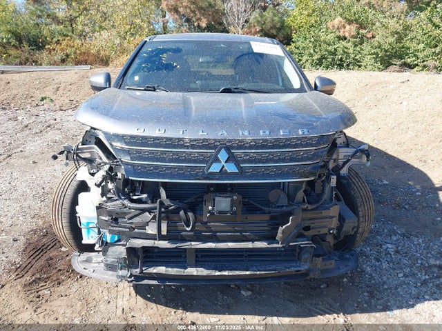 Продажа на аукционе авто 2022 Mitsubishi Outlander Black Edition 2wd/se 2.5 2wd/se Launch Edition 2wd, vin: JA4J3UA89NZ024317, номер лота: 43612400