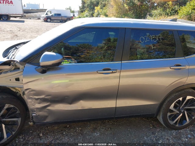 Продаж на аукціоні авто 2022 Mitsubishi Outlander Black Edition 2wd/se 2.5 2wd/se Launch Edition 2wd, vin: JA4J3UA89NZ024317, номер лоту: 43612400