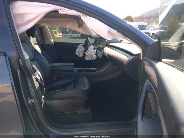 2023 TESLA MODEL Y 7SAYGAEE0PF582530 Photo 4