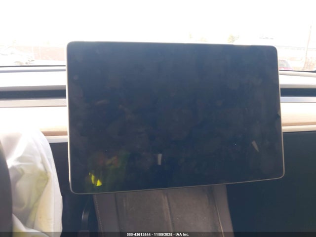 2023 TESLA MODEL Y 7SAYGAEE0PF582530 Photo 6